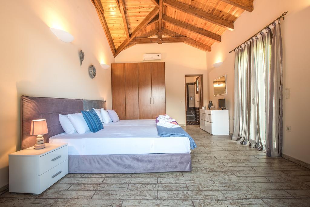 Astarte Villas - Kyveli Luxurious Private Villa Gaitani Rum bild