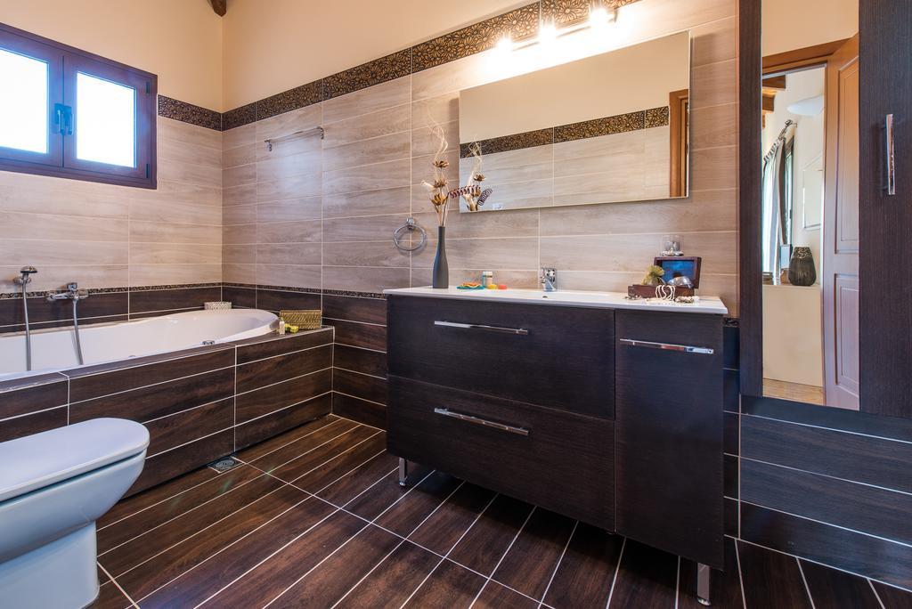Astarte Villas - Kyveli Luxurious Private Villa Gaitani Rum bild