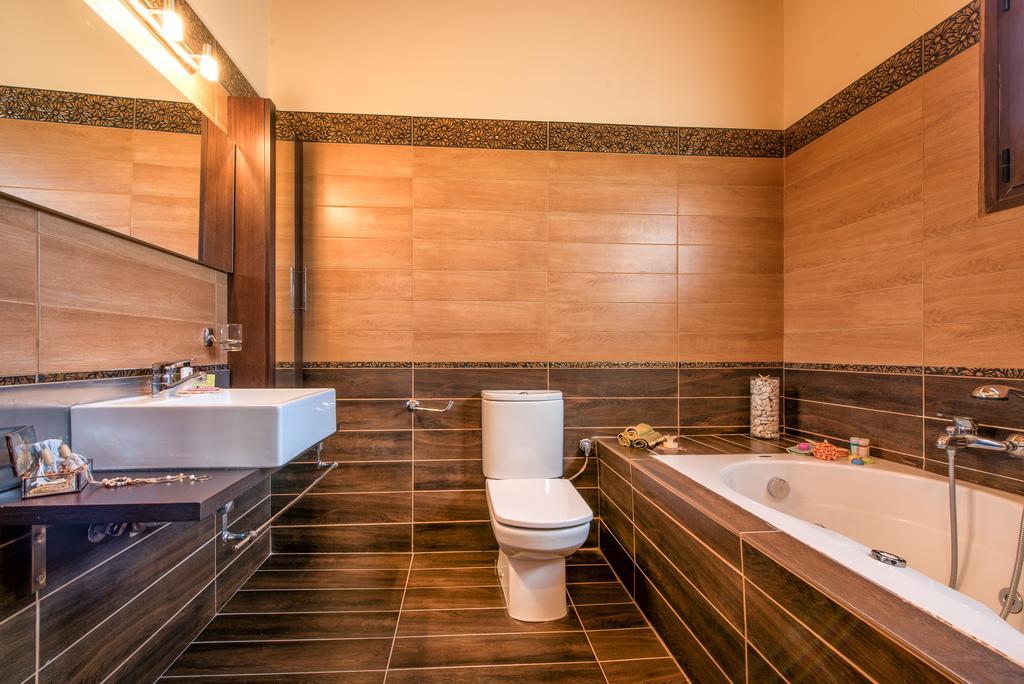 Astarte Villas - Kyveli Luxurious Private Villa Gaitani Rum bild