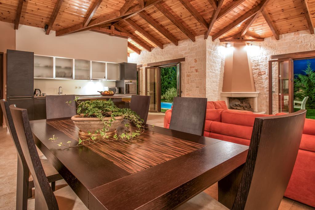Astarte Villas - Kyveli Luxurious Private Villa Gaitani Rum bild